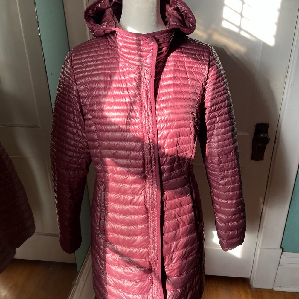 Patagonia Women's Puffer Jacket - Burgundy